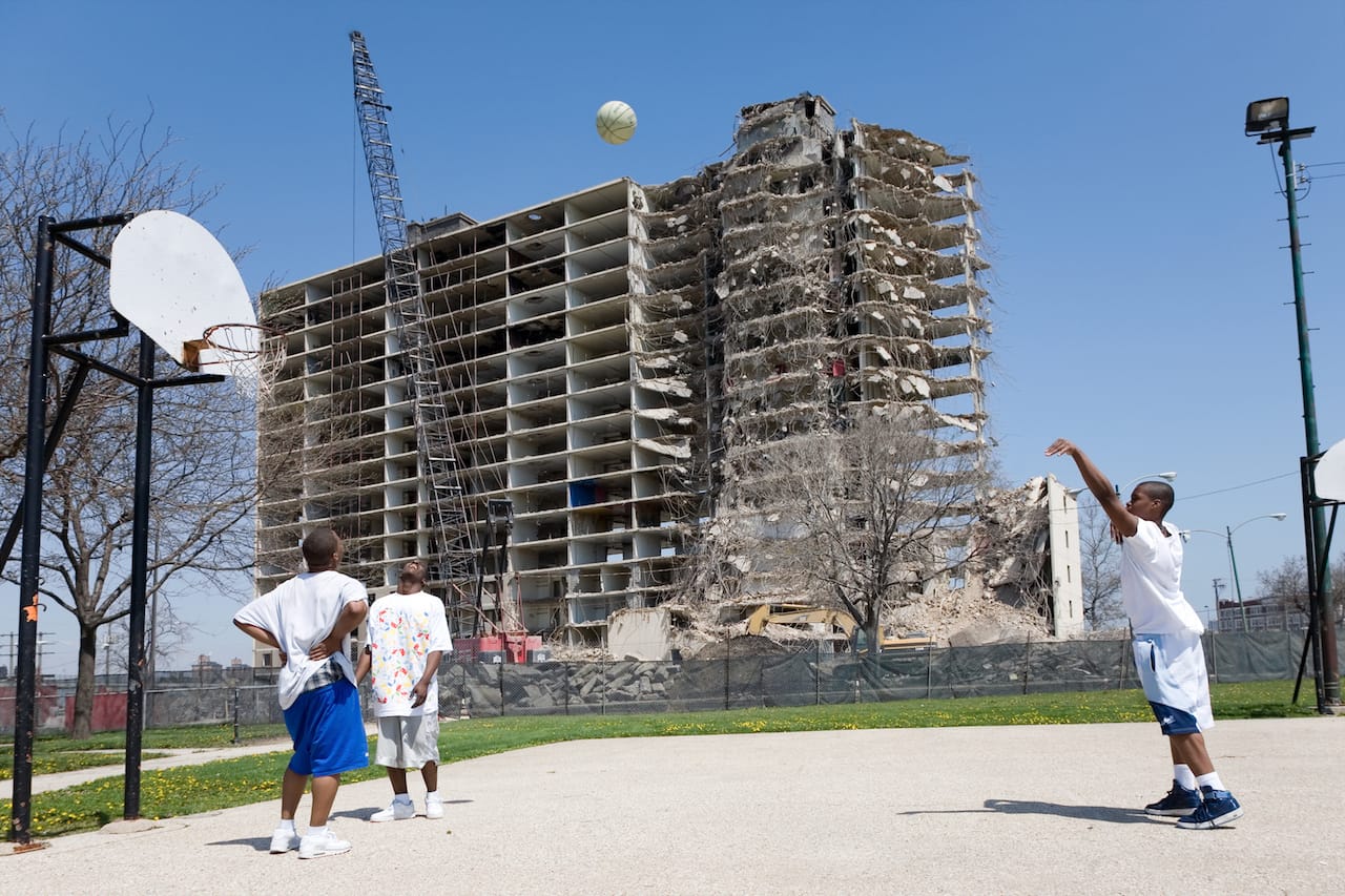 Basketball and Stateway Gardens Demolition (Chicago, Illinois), 2007. © David Schalliol