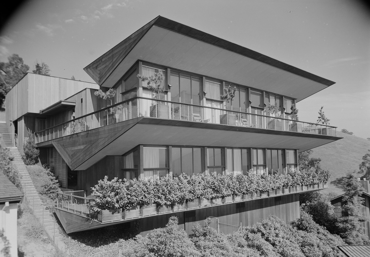 Harwell Hamilton Harris, Weston Havens House, Berkeley, 1940. Photo: Maynard L. Parker. Courtesy of The Huntington Library, San Marino, California.