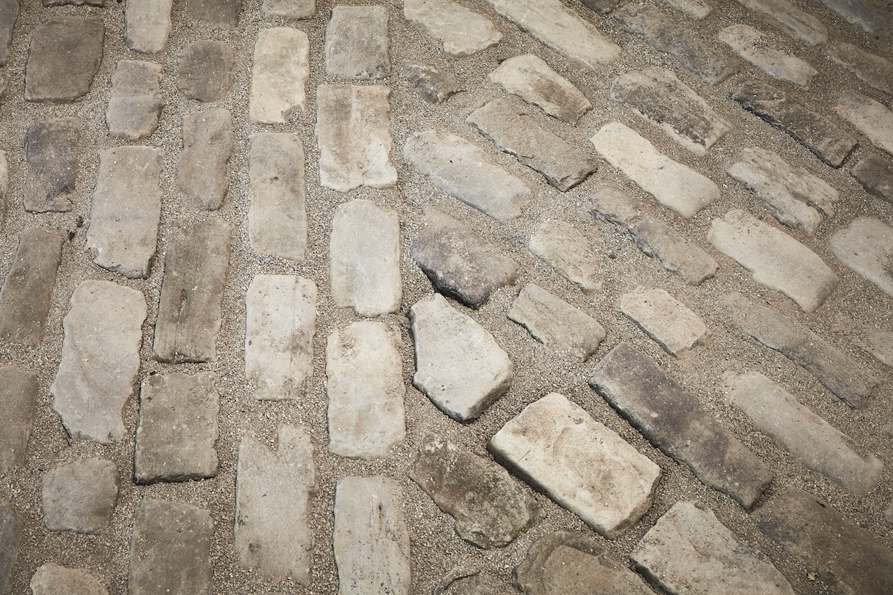 Stone Stories: Civic Memory and Public Space in Memphis, Tennessee. Photo © Tom Harris. Courtesy of the School of the Art Institute and the University of Chicago. 